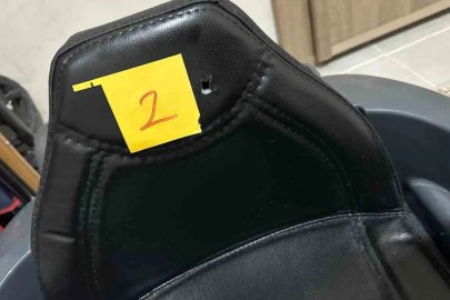 Facianın eşiğinden dönüldü: Rastgele açılan ateş pencereden girerek çocuğun akülü aracına isabet etti
