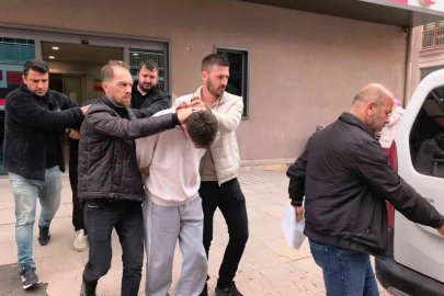 Kız meselesi kavgasında arkadaşını kalbinden bıçaklayan genç, adliyeye sevk edildi
