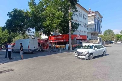Aynı kavşakta yaşanan onlarca kaza mahalle sakinlerini isyan ettirdi
