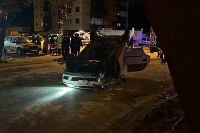Konya’da iki otomobil çarpıştı: 1 araç takla attı
