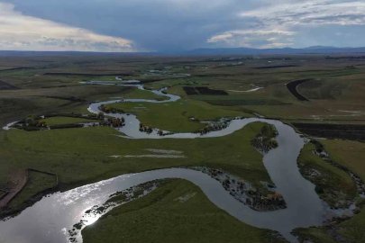 Arpaçay mendereslerinin binlerce kilometrelik yolculuğu Hazar Denizi’nde son buluyor
