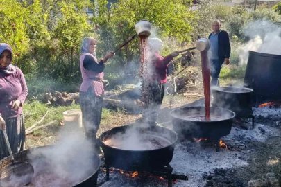 Mersin’de kazanlar kuruldu, Yörüklerin nar ekşisi mesaisi başladı
