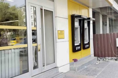 Kamu bankasına soygun girişimi: Hırsız gece saatlerinde camı kırıp bankaya girdi
