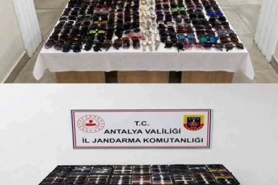 Antalya’da gümrük kaçağı güneş gözlüğü ve saatler ele geçirildi
