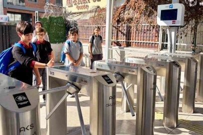 Kameralı turnike sistemiyle veliler çocuklarını anlık takip edebiliyor
