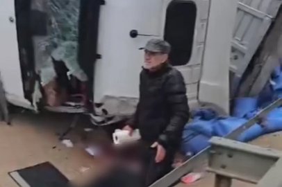 Kontrolden çıkan tırın şoförü ağır yaralandı

