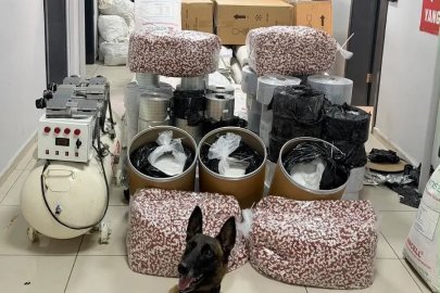 Mersin’de 1 ton 100 kilo katkı ile 100 kilo sentetik ecza maddesi ele geçirildi
