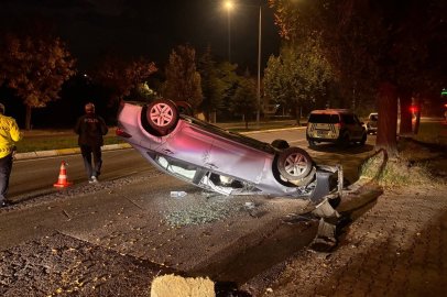 Erzincan’da otomobil devrildi: 1 yaralı