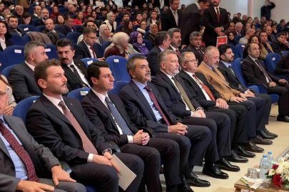Bakan Tekin: "EBA’yı dünyanın en büyük eğitim içerik portallarından bir tanesi olmak üzere kurguladık"

