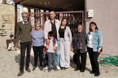 Otomobili bozulan Alman gezgin 11 gün Sivaslı ailenin misafiri oldu
