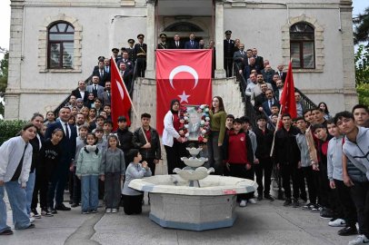 98 yıl sonra aynı fotoğraf karesini canlandırdılar
