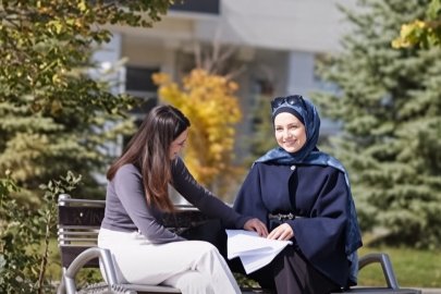 EBYÜ kampüsünde sonbahar güzelliği