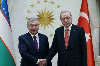 Cumhurbaşkanı Erdoğan, Özbekistan Cumhurbaşkanı Mirziyoyev ile görüştü
