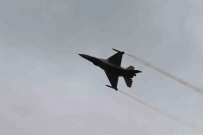SOLOTÜRK Eskişehir semalarında nefes kesti
