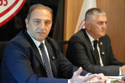 Fuat Çapa: "Samsunspor gerekirse devre arasında yeni bir takım kurar"
