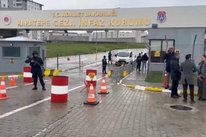 Görevinden uzaklaştırılan Üsküdar Belediye Başkanı Dedetaş ev hapsiyle tahliye edildi
