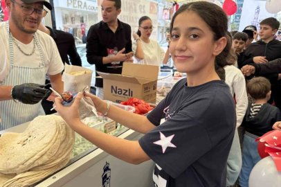 İzmirli dönerciden 29 Ekim’de çocuklara ücretsiz döner
