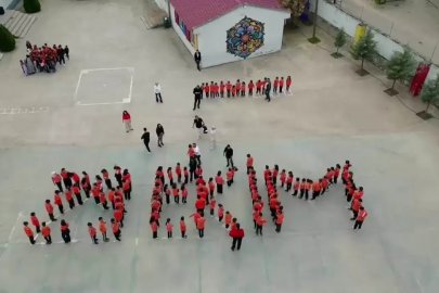 Tarihi Malabadi Köprüsünde 29 Ekim Cumhuriyet Bayramı coşkusu
