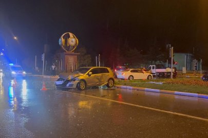 Erzincan’da sağanak yağış sonrası trafik kazası: 3 yaralı
