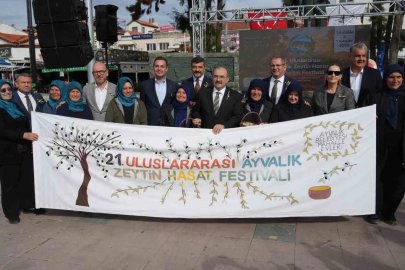 Ayvalık’ta 21. Uluslararası Zeytin Hasat ve Turizm Festivali coşkuyla başladı

