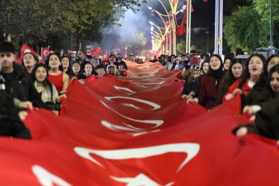 Erzincan'da bayrak yürüyüşü