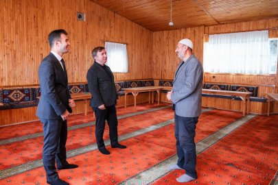 Vali Aydoğdu, Darü's Selam Gençlik Merkezi'nde incelemelerde bulundu