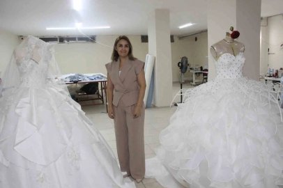 Şırnak’ta annesinden ilham alan girişimci kadın, çevre dostu gelinlikler tasarlıyor

